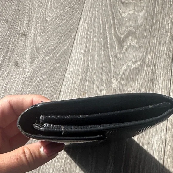 Louis Vuitton Epi long wallet - Picture 8 of 11